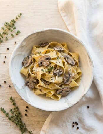 Creamy Mushroom Alfredo Pasta