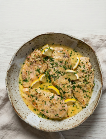 LEMON GARLIC CHICKEN SKILLET