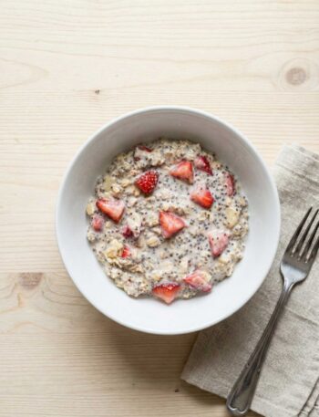 Strawberry Banana Oat Breakfast Bowl