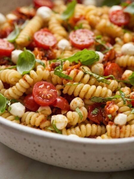 Italian Caprese Pasta Salad